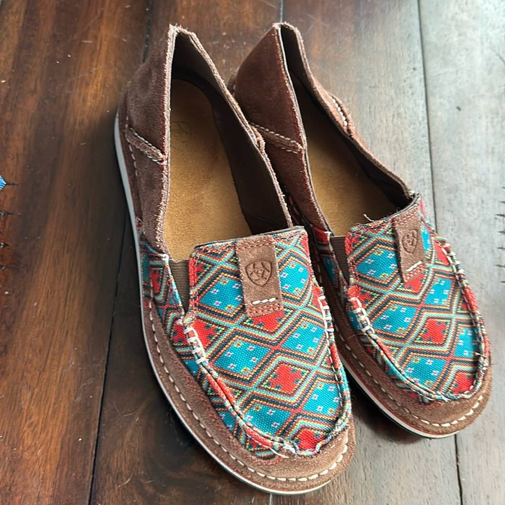 ARIAT Csual Slip Ons